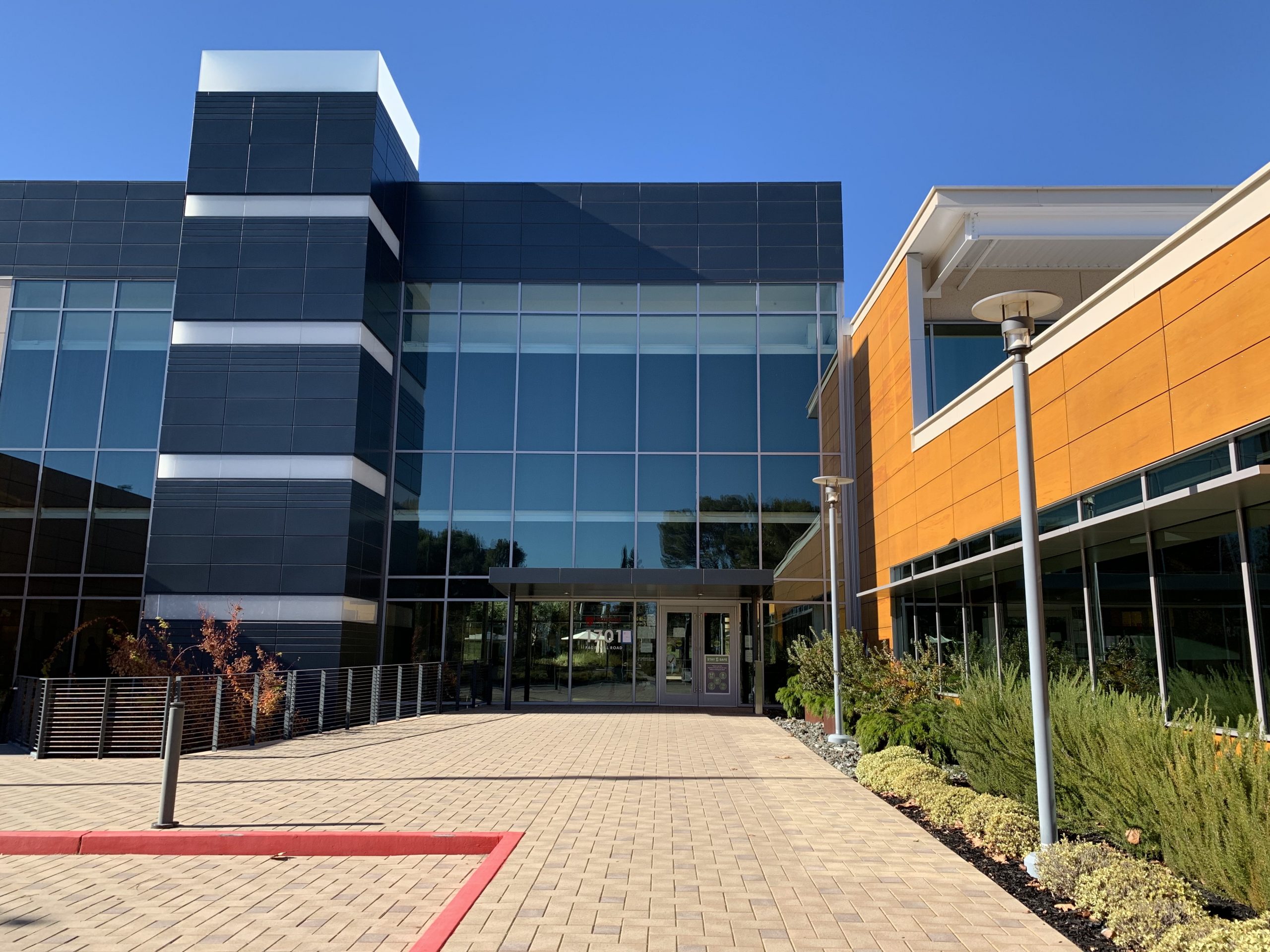 Movers & Shakers: Lab Relocation During a Pandemic